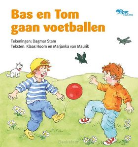 bas-en-tom-gaan-voetballen